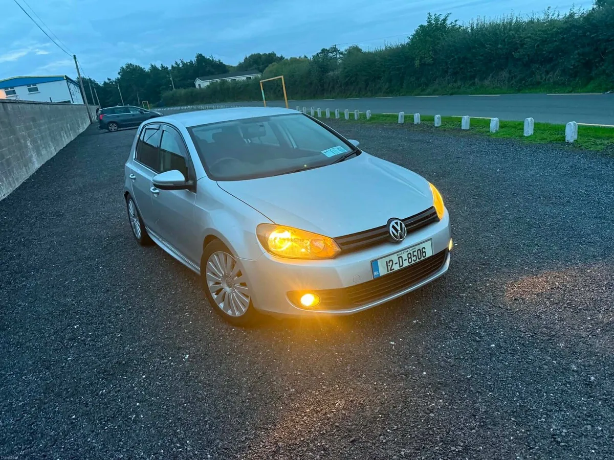 Volkswagen Golf 1.9TDI manual 2012 - Image 1