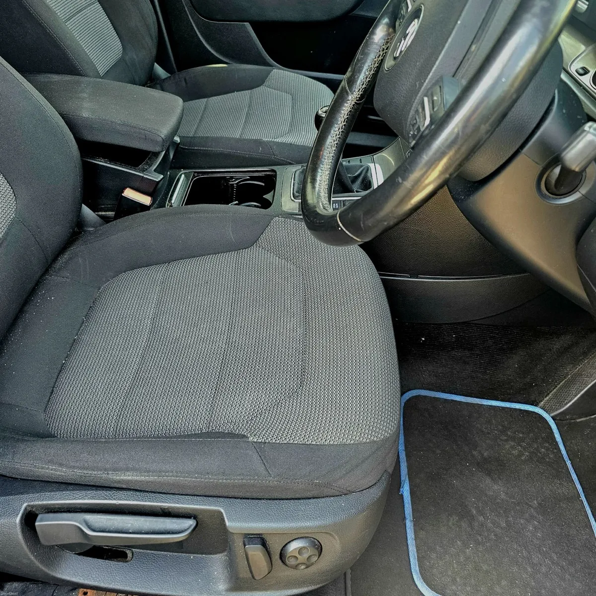Volkswagen Passat 2011 - Image 4