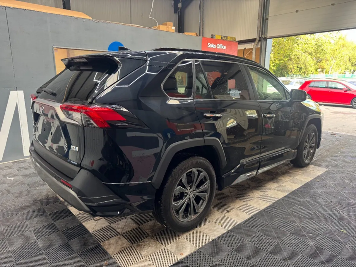 Toyota RAV4 2024 TOYOTA RAV4 5d 4WD HYBRID G AUTOM - Image 3