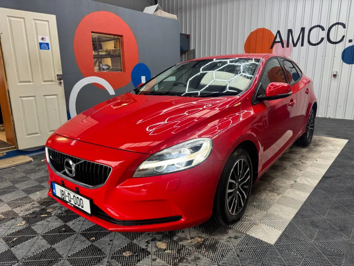Volvo V40 2018 VOLVO V40 D4 AUTOMATIC / CRUISE CON - Image 6