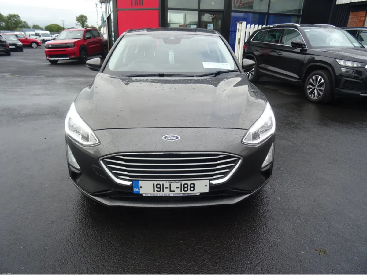 Ford Focus ZETEC 1.0 ECOBOOST 125PS 5DR 4 - Image 4