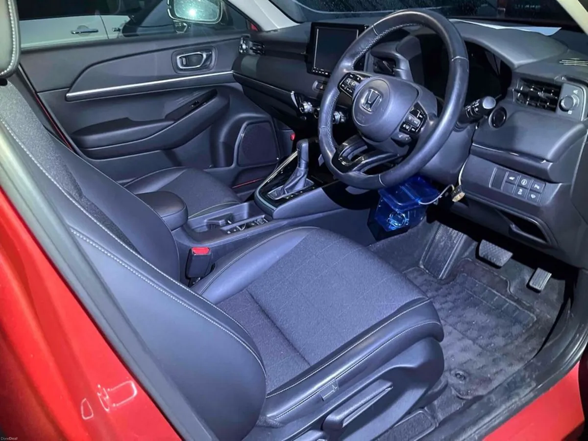 Honda Vezel HYBRID E HEV Z - Image 4