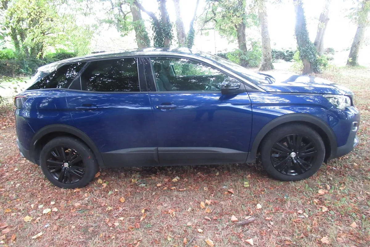 Peugeot 3008 2018, 1.2 Petrol, Low Mileage - Image 3