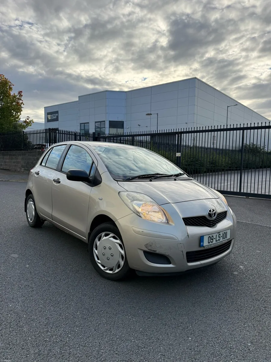 Yaris 09 petrol New Nct - Image 1