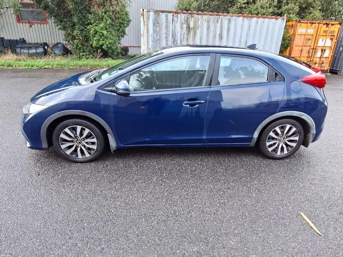 Honda Civic 2013 - Image 4