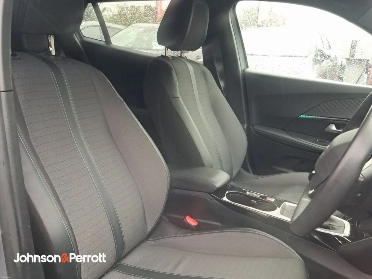 Peugeot 2008 1.2 Puretech 100bhp Allure - Image 3