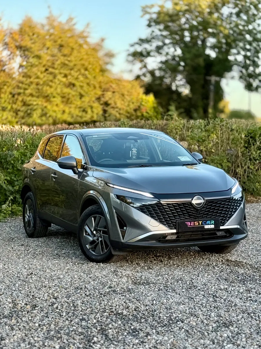 2025 Nissan Qashqai SV 1.3 MHEV Hybrid - Image 1