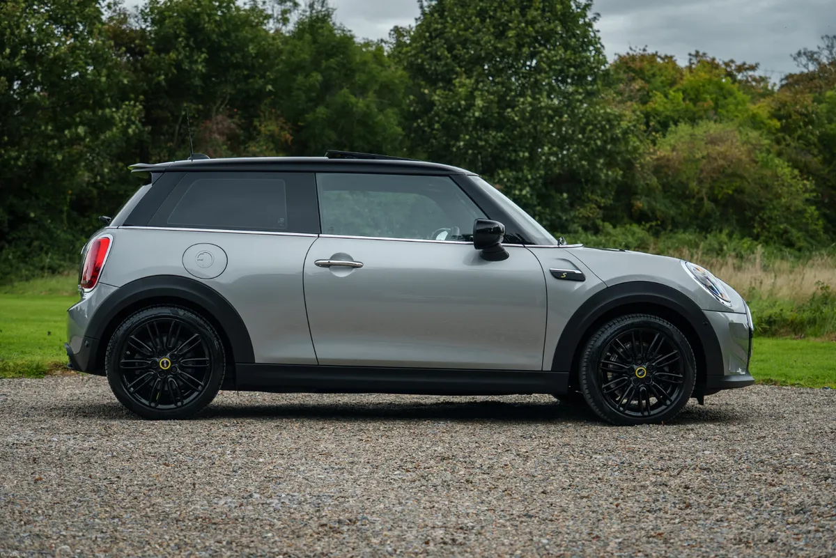 2023 Mini Cooper S Electric Level 3 - Image 5