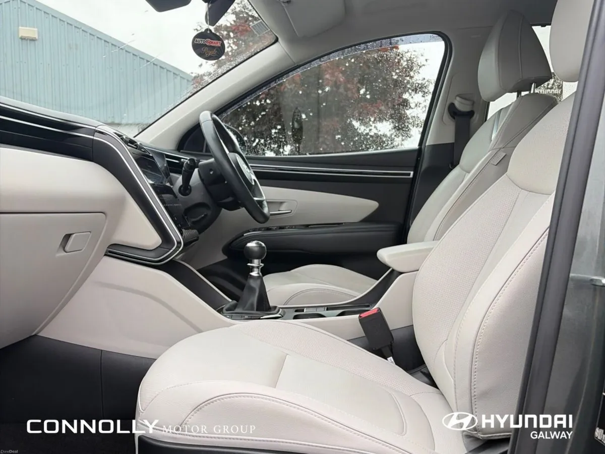 Hyundai Tucson 2WD Executive Plus - Image 5