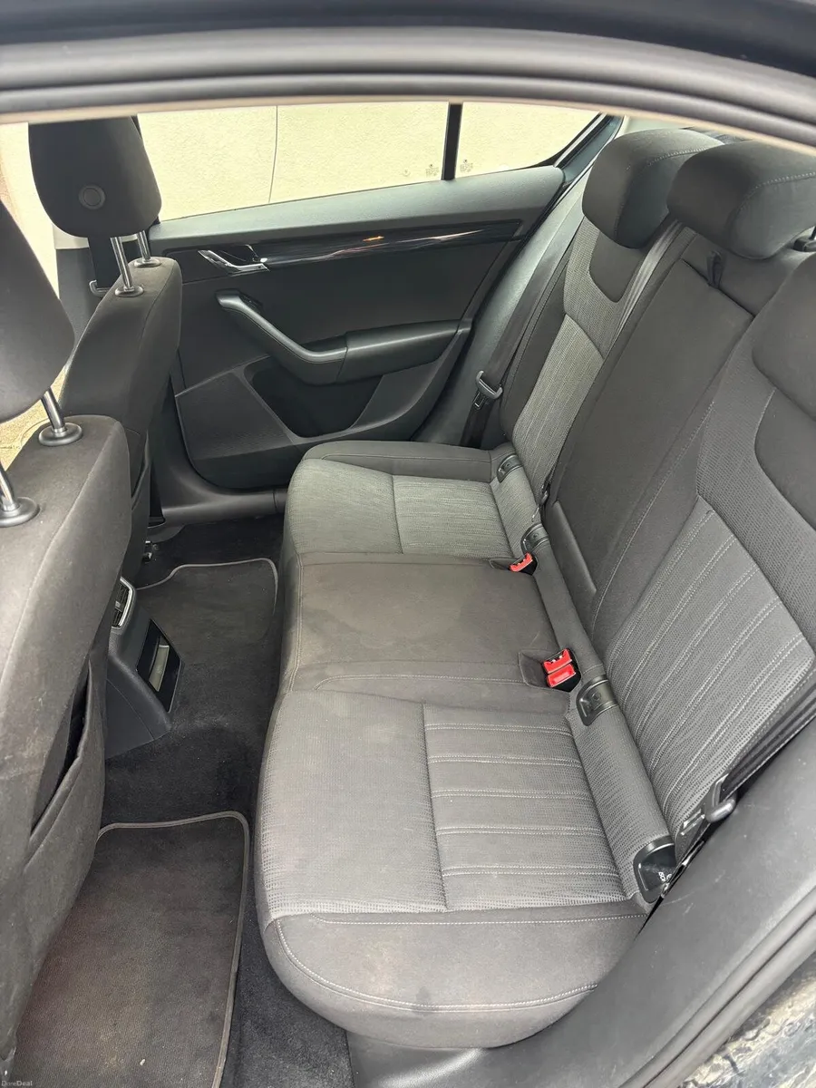 Car - Image 6
