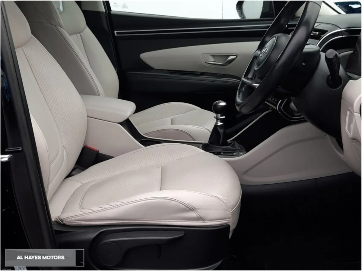 Hyundai Tucson **FLASH SALE**EXECUTIVE PLUS DIESEL - Image 4