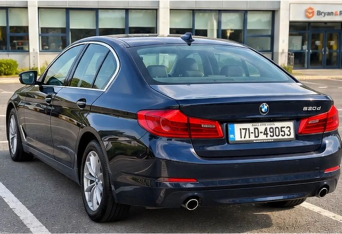 2017 Bmw 5-series - Image 2
