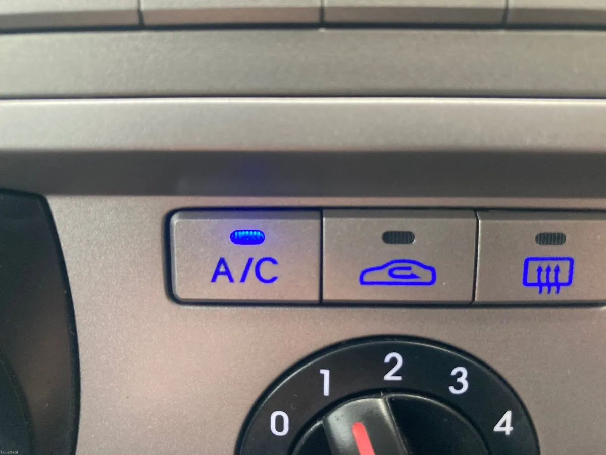 2012 Hyundai i20 43k NCT’d & Taxed - Image 5