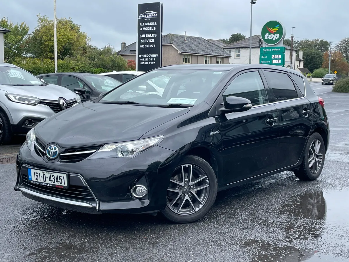 Toyota Auris 2015 1.8 Petrol-Hybrid Automatic - Image 2