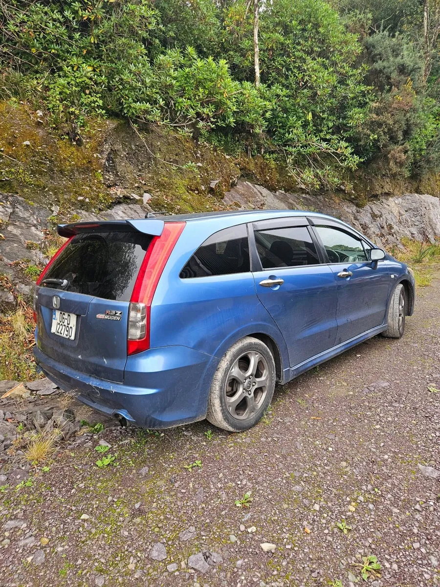 Car - Image 4