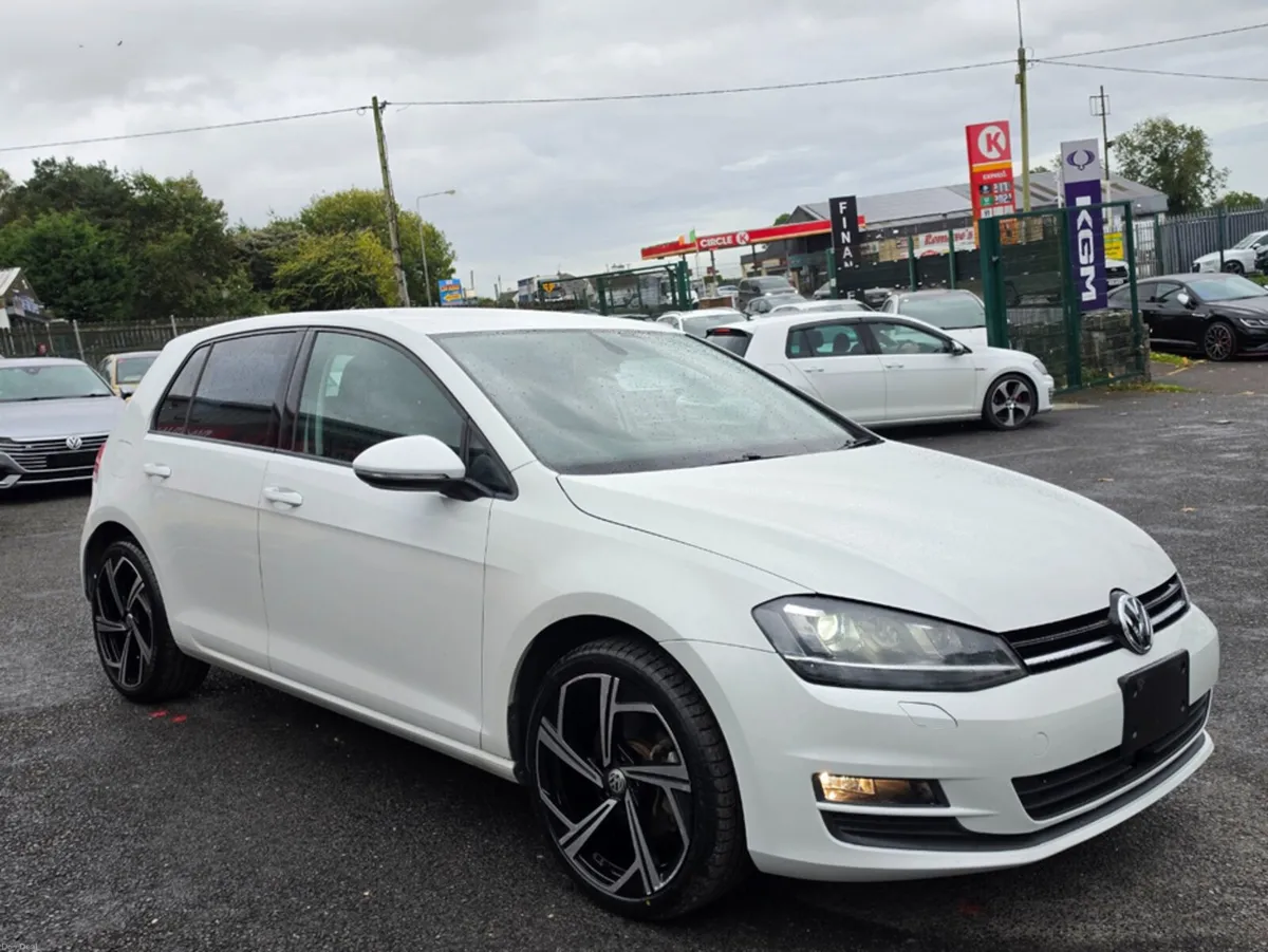 Volkswagen Golf 1.2 TSI AUTOMATIC - ALLOYS - REV C - Image 3