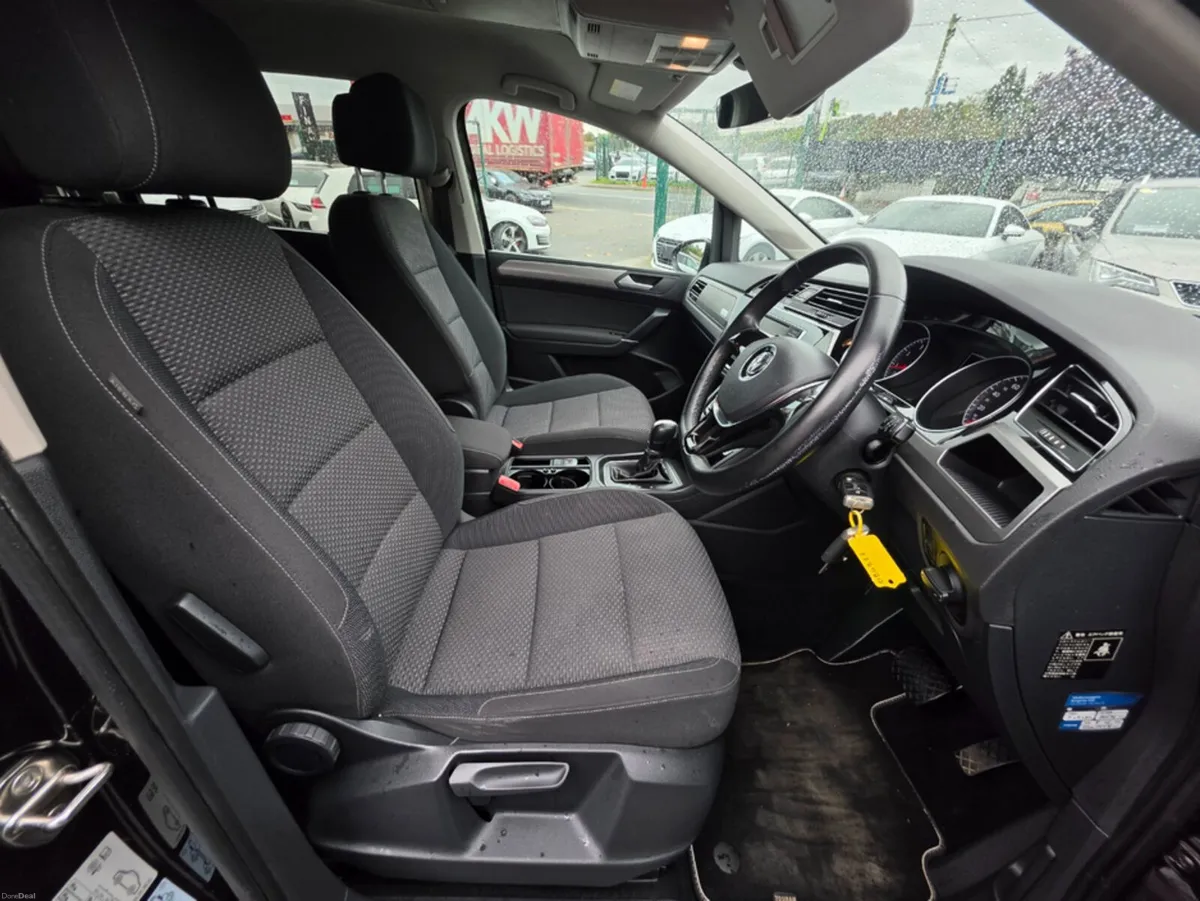 Volkswagen Touran 1.4 TSI AUTOMATIC 7 SEATER - FAC - Image 6