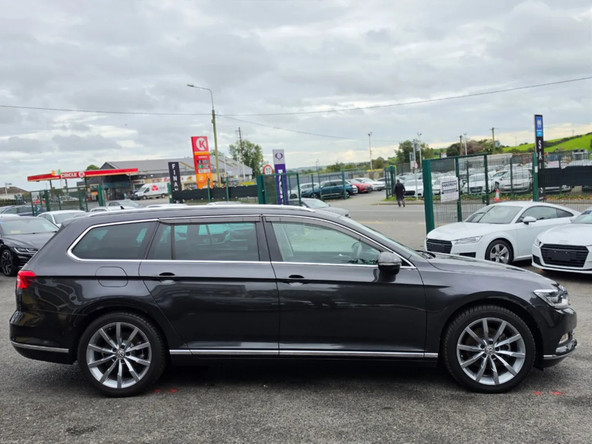Volkswagen Passat 182 REG 2.0 TDI HIGHLINE PREMIUM - Image 4