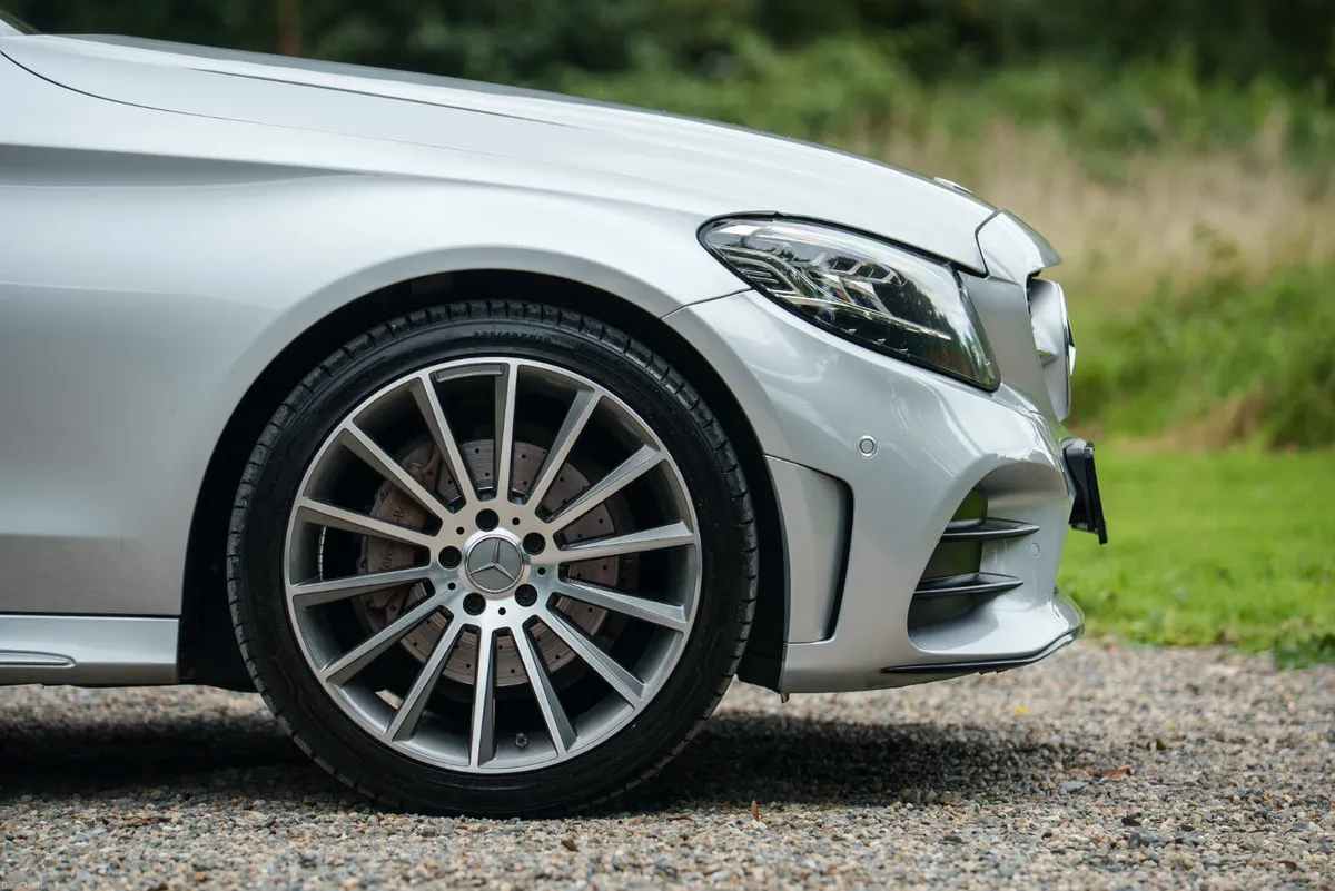 2019 Mercedes-Benz C200 AMG Line - Facelift Model - Image 4