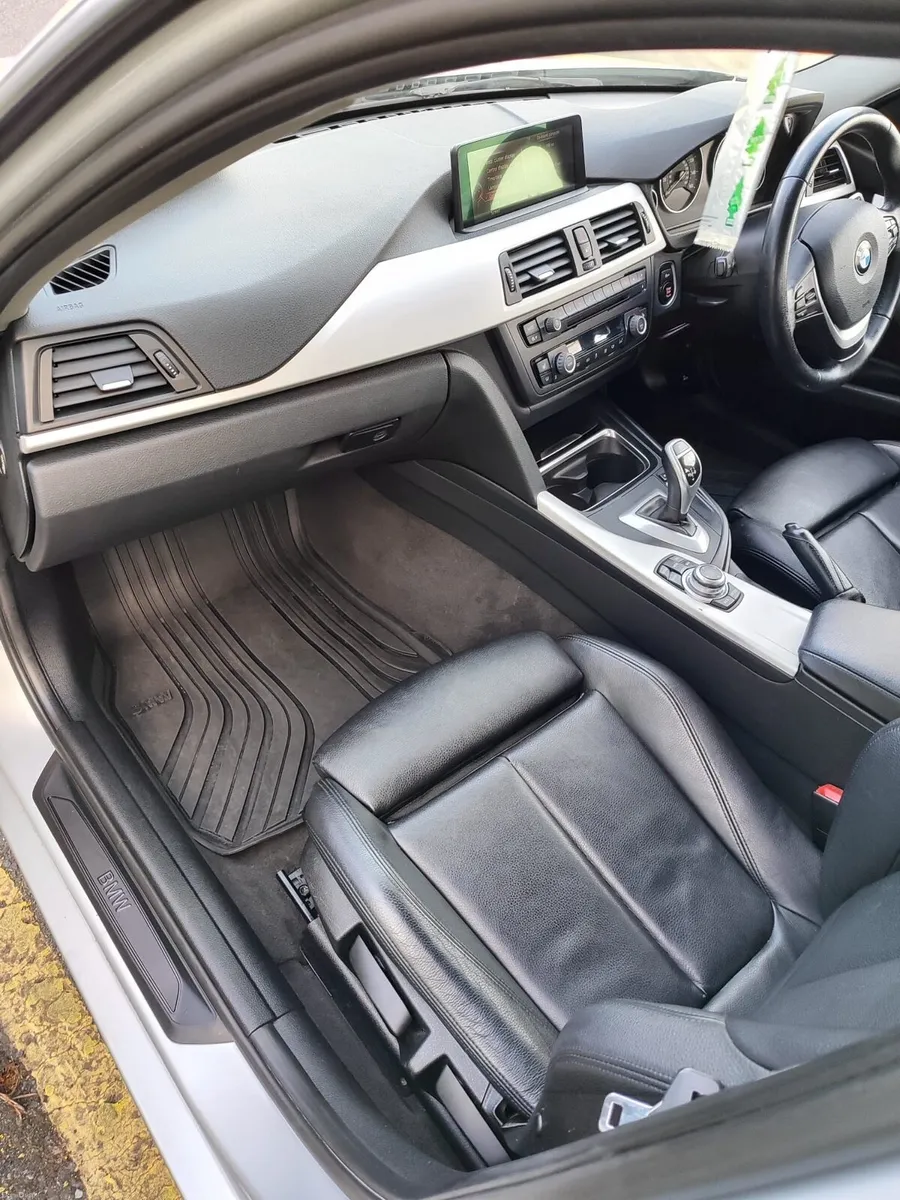 BMW 3-Series 320D Auto Leather - Image 6