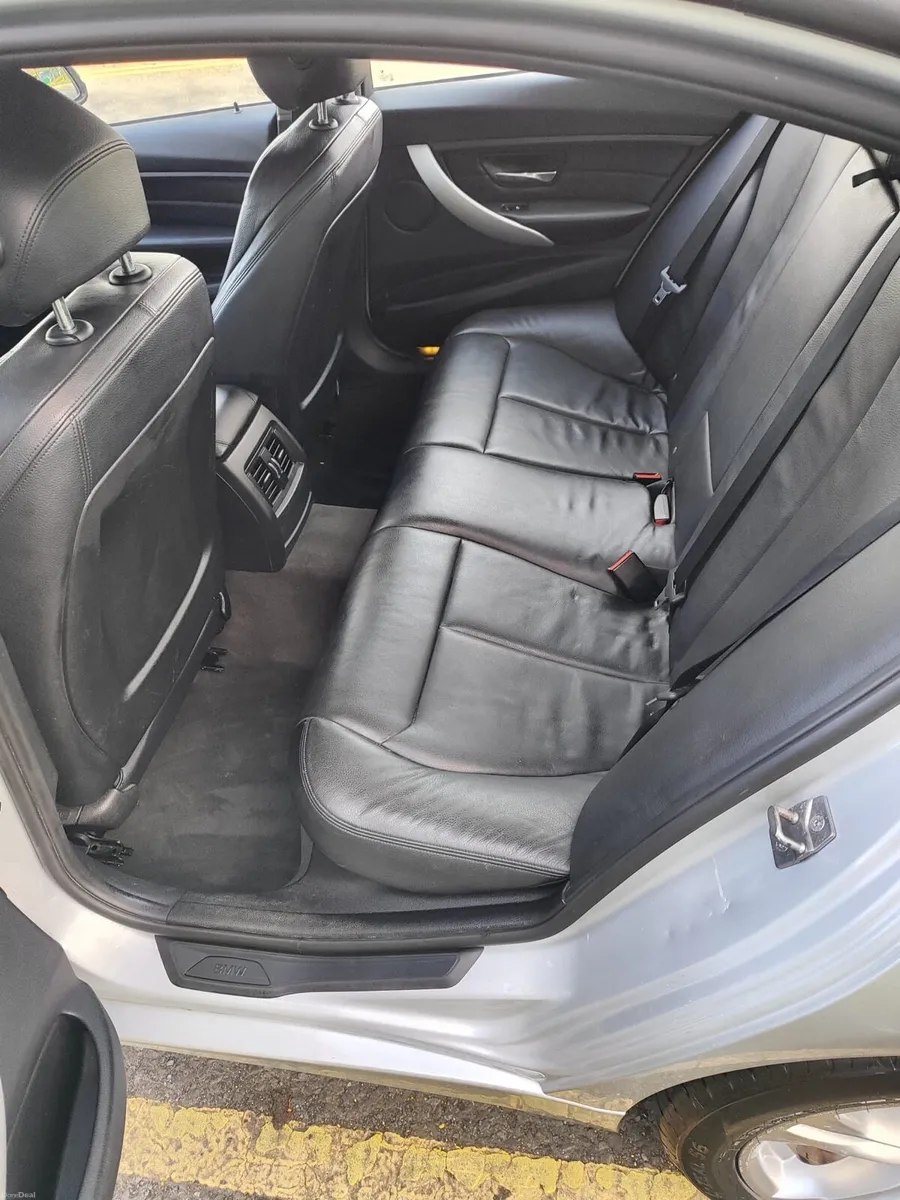 BMW 3-Series 320D Auto Leather - Image 5