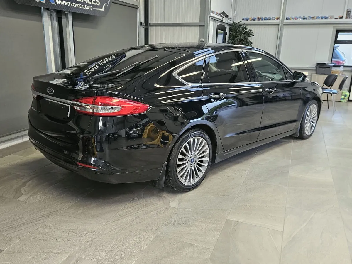 19 FORD MONDEO TITANIUM - Image 2