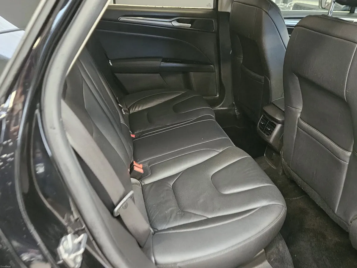 19 FORD MONDEO TITANIUM - Image 6