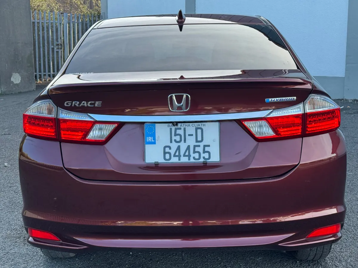 Honda Grace 2015 Hybrid 1.5 Automatic - Image 6