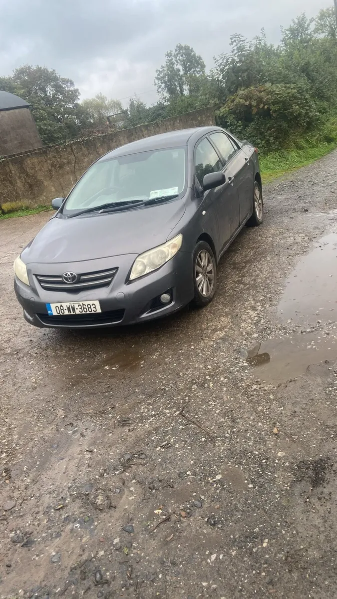 Toyota Corolla - Image 2
