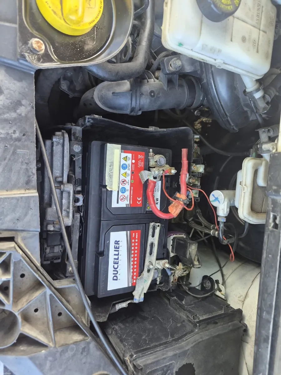 Renault Trafic 2015 - Image 2
