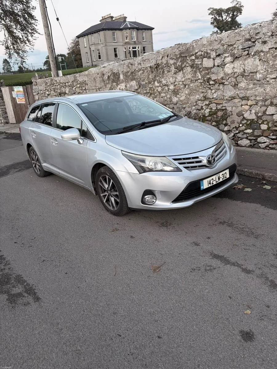Toyota avensis 2014 2 litre Diesel Esate - Image 1
