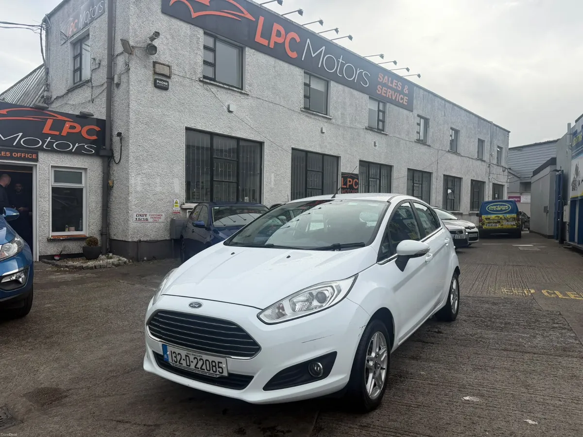Ford Fiesta 2013 - Image 2