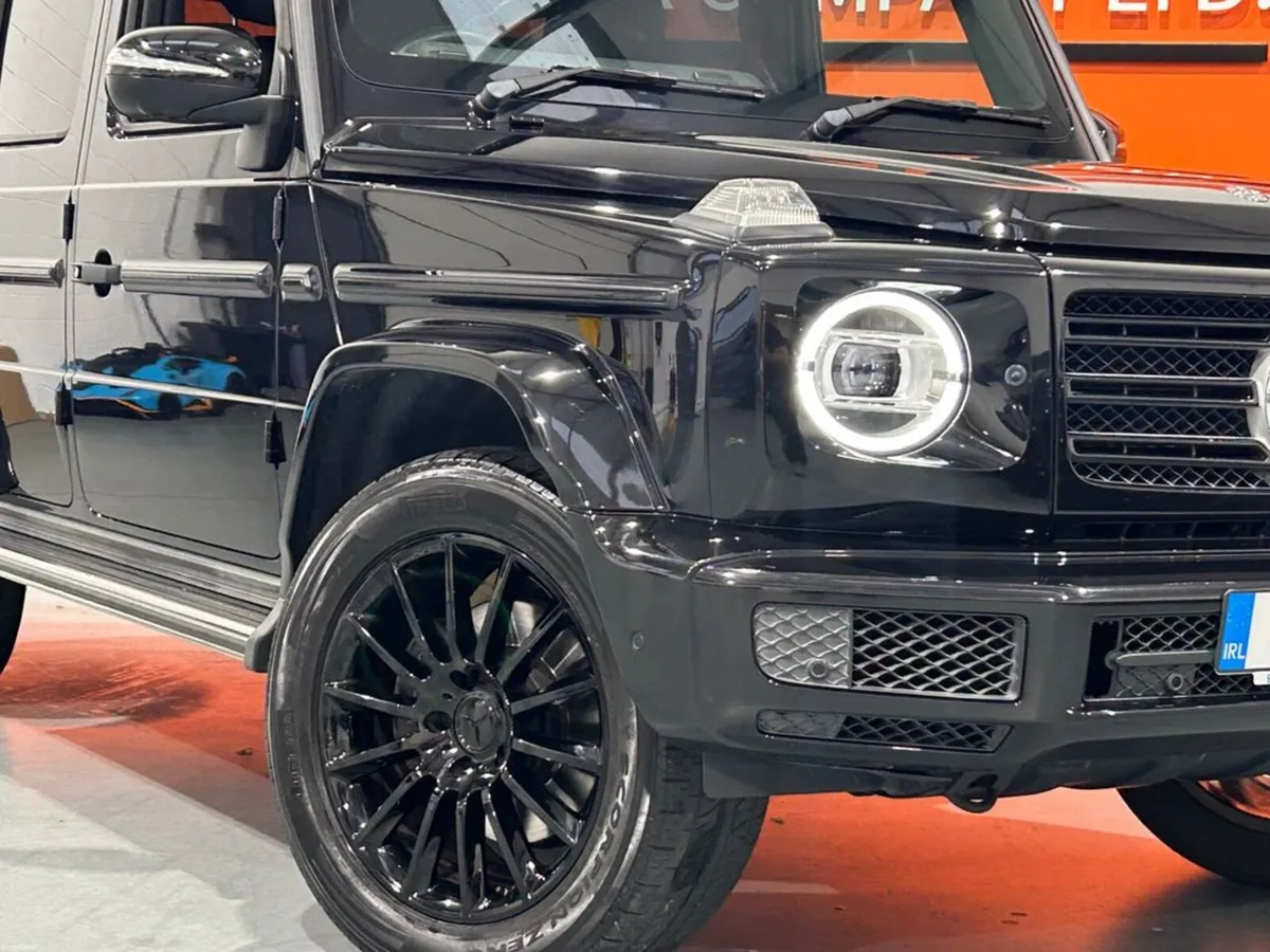 Mercedes-Benz G-Class AMG SUNROOF Burmester sound - Image 3