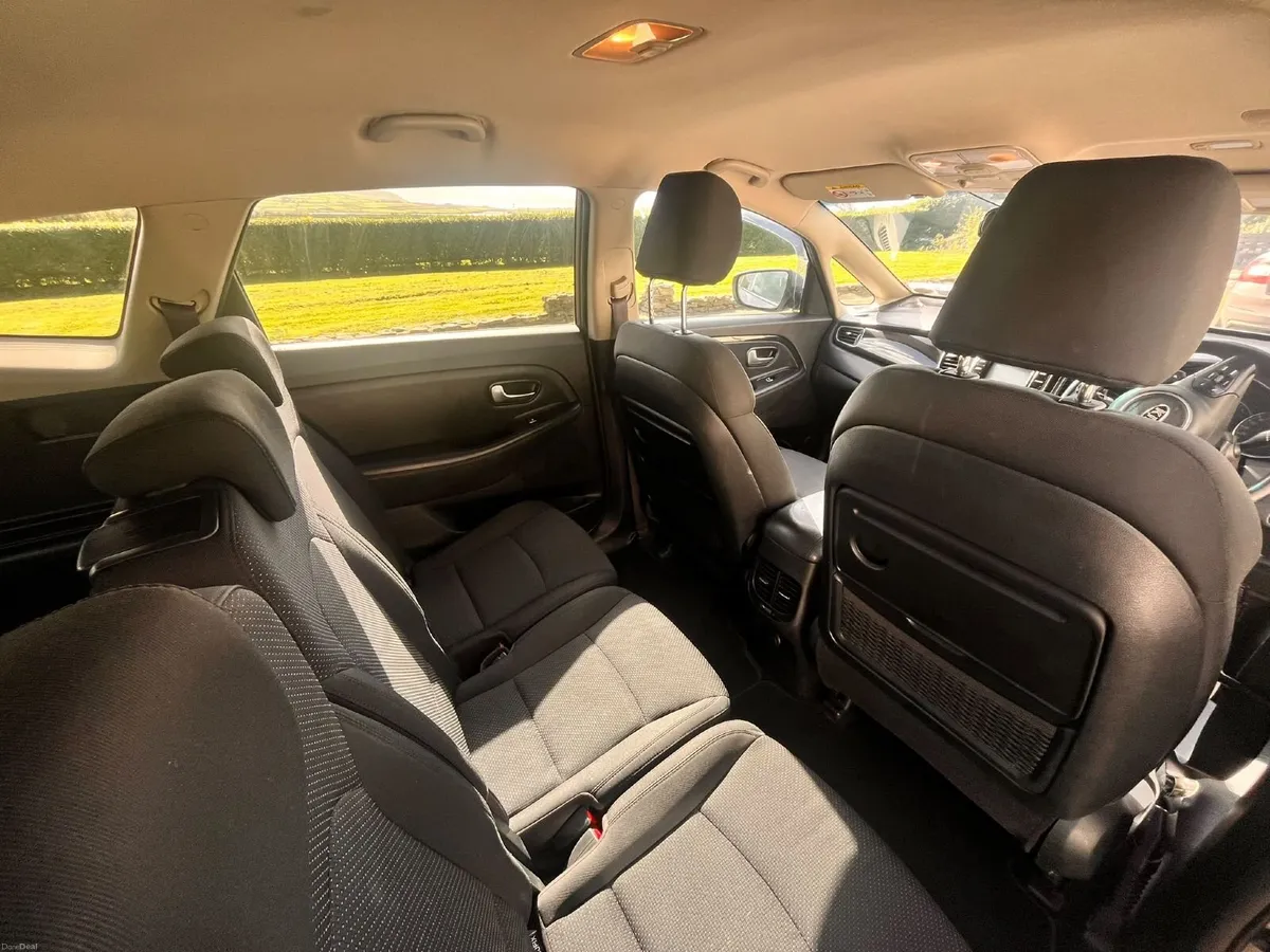Kia Carens 2016 - Image 5