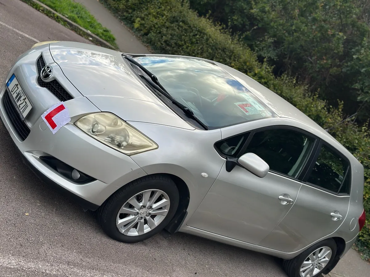 Toyota Auris  Automatic - Image 1