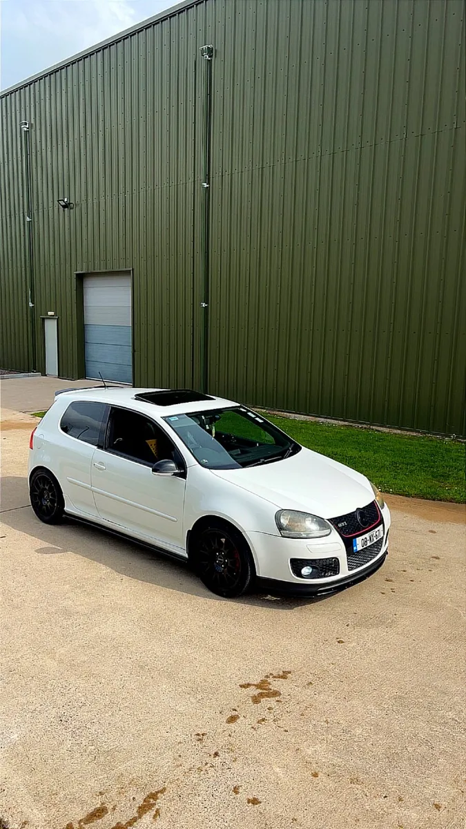 Volkswagen Golf  GTI 2008 - Image 2