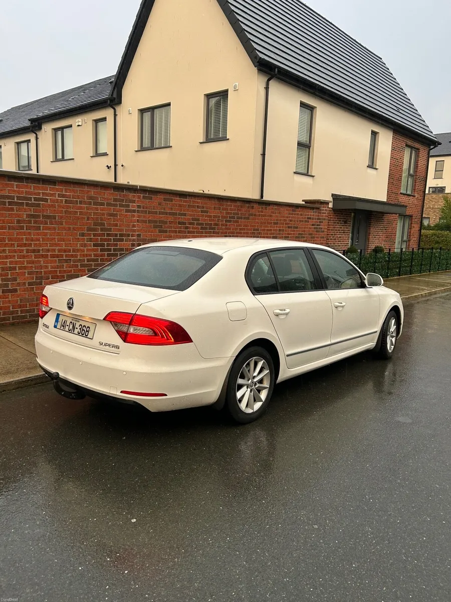 Skoda Superb 2014 - Image 3