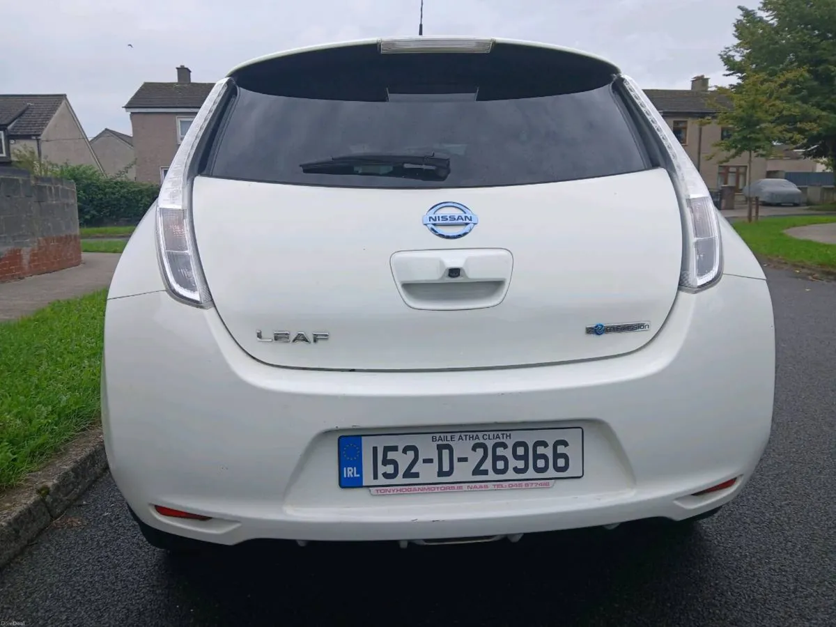 152 nissan leaf fully electric - Image 3