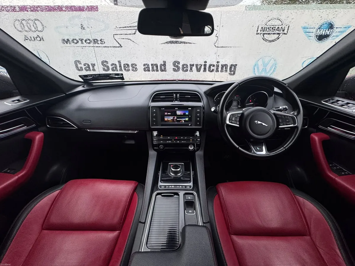 172 Jaguar F-Pace AWD 2.0 D 180PS R-Sport Auto - Image 6