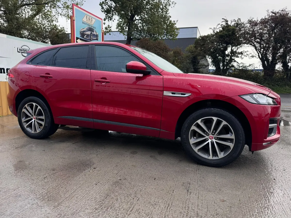 172 Jaguar F-Pace AWD 2.0 D 180PS R-Sport Auto - Image 4