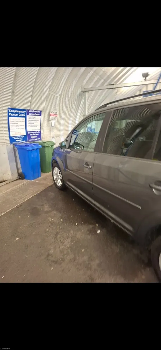 Volkswagen Touran 2013 - Image 4