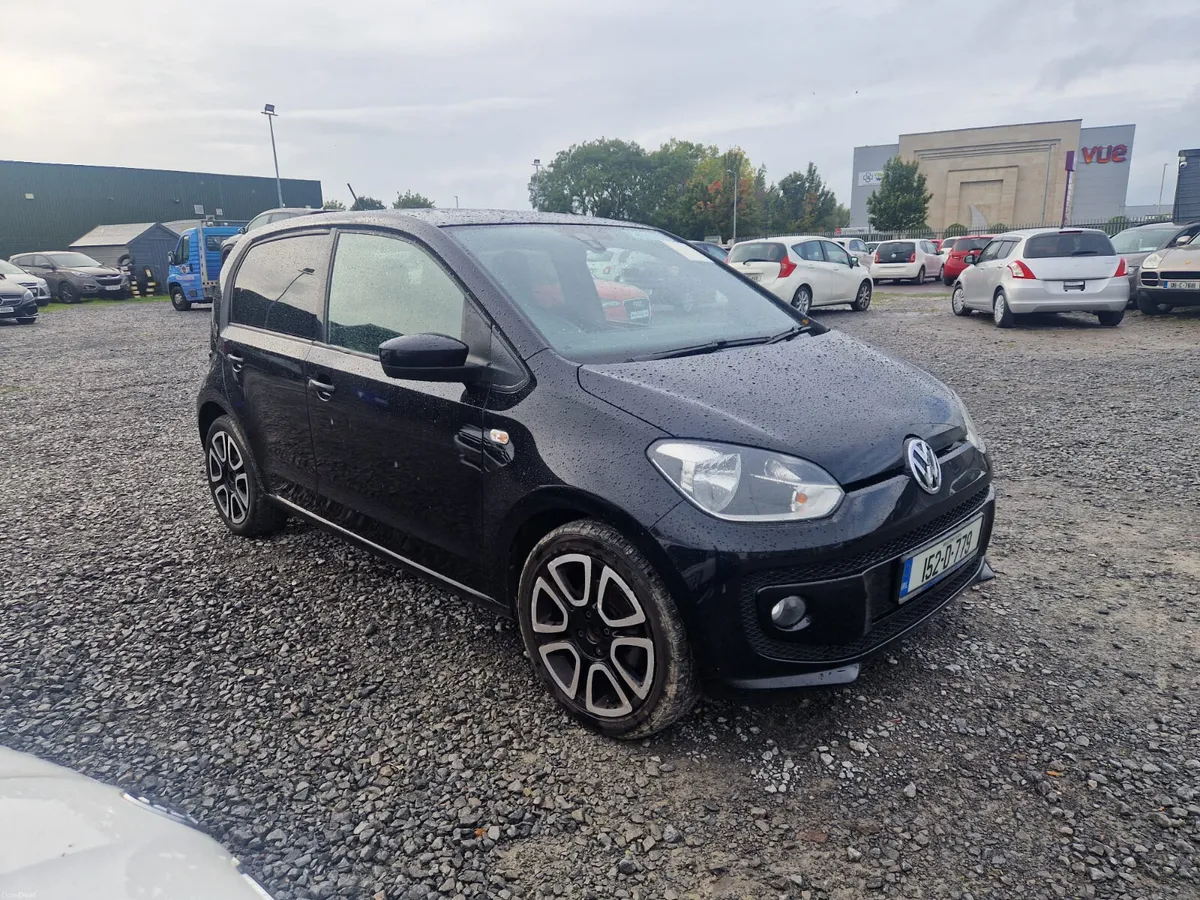 Volkswagen up! 2015 - Image 1