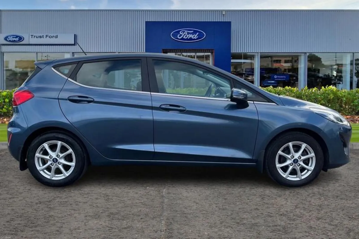 Ford Fiesta 1.1 Zetec 5dr - 12 MONTHS MOT, 2 KEYS, - Image 3