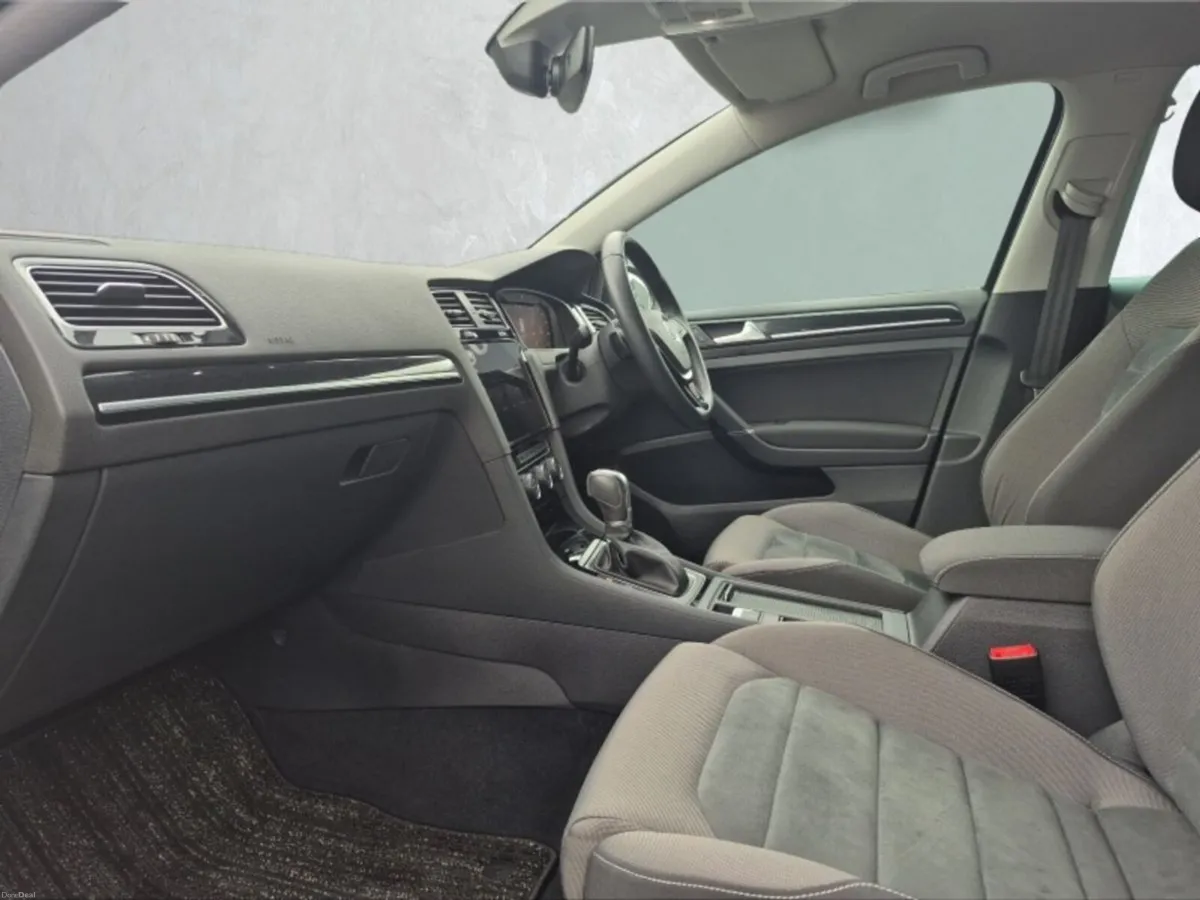 Volkswagen Golf ** HIGHLINE ** HUGE SPEC ** TRINIT - Image 6