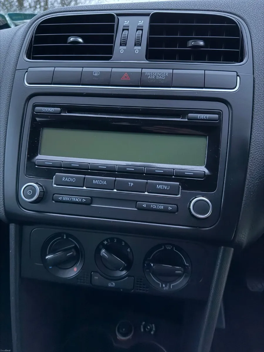 Volkswagen Polo 2010 - Image 6