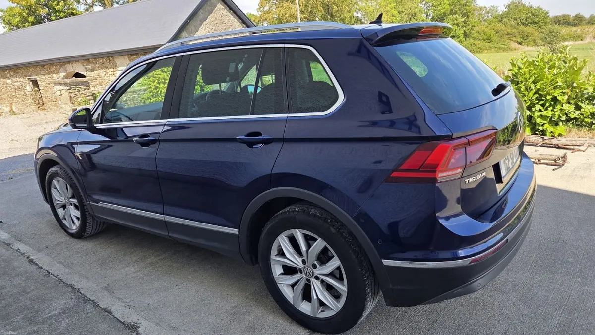 Volkswagen Tiguan 2016 - Image 2
