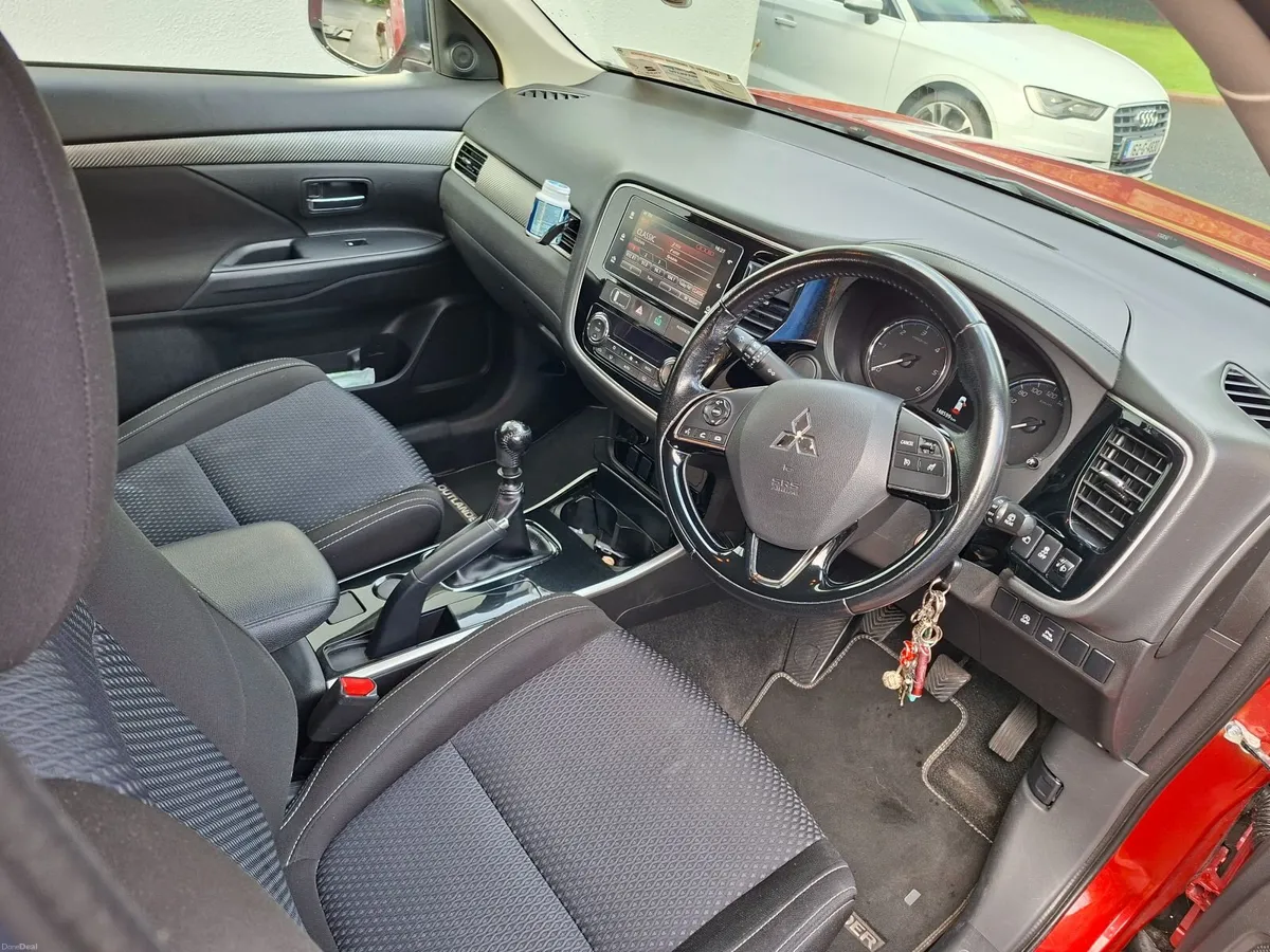 Mitsubishi Outlander 2017 - Image 3