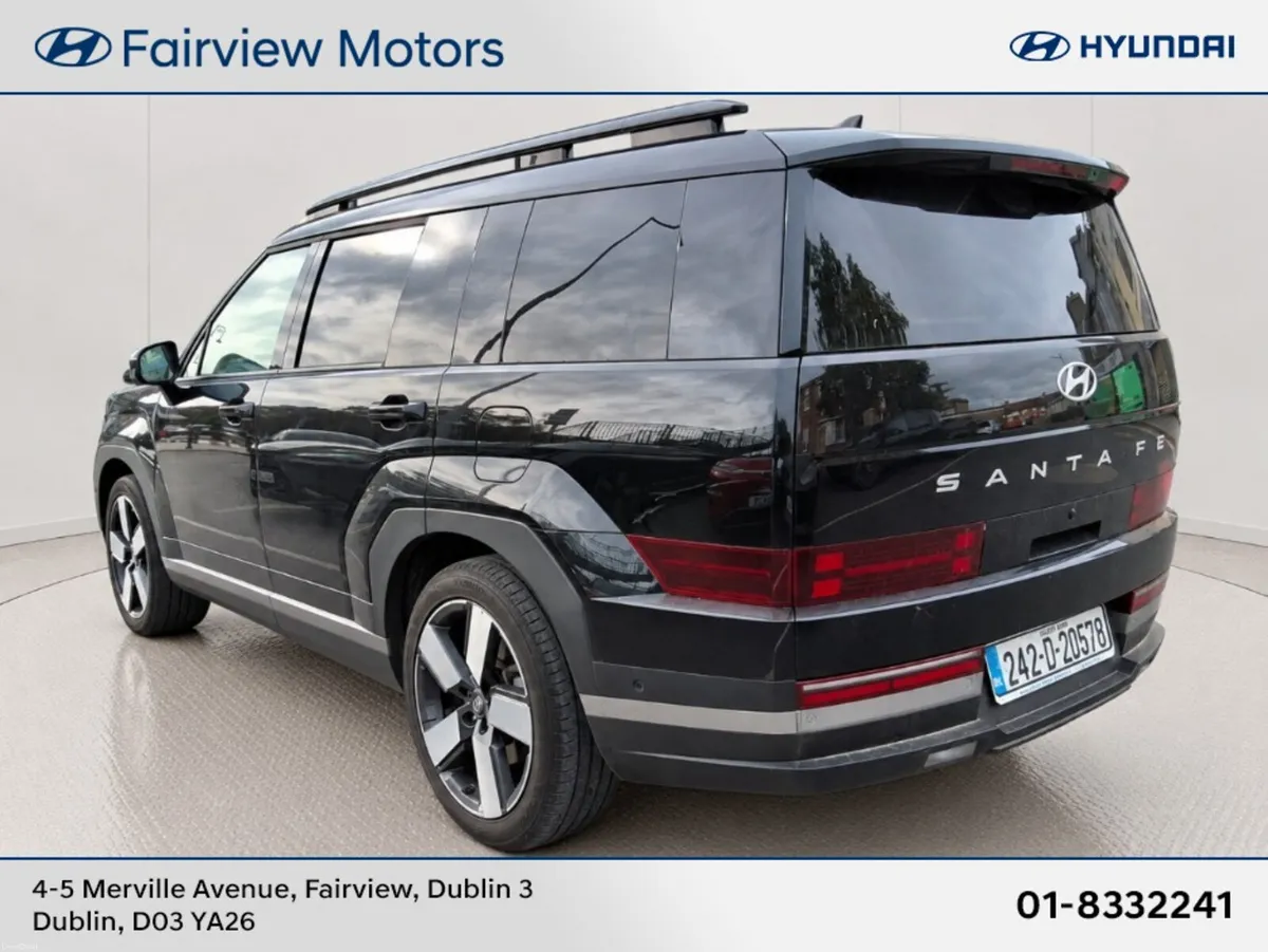 Hyundai Santa Fe PHEV PREMIUM ** VERY LOW KMS ** - Image 4