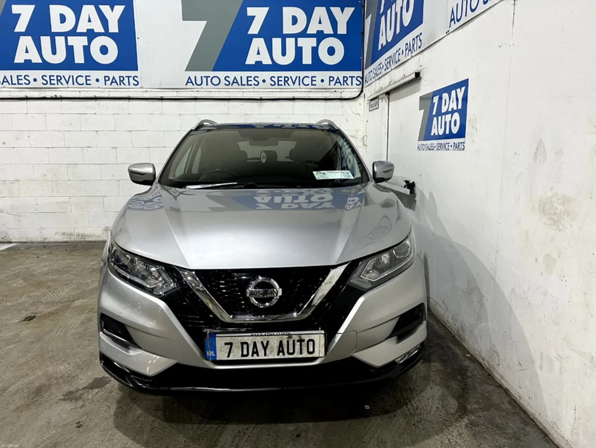 Nissan Qashqai 1.5 SV 18 4DR - Image 2