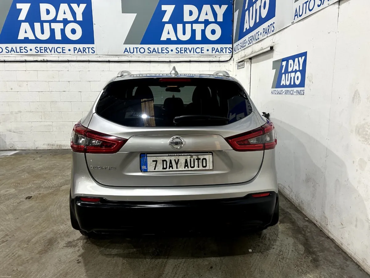 Nissan Qashqai 1.5 SV 18 4DR - Image 6